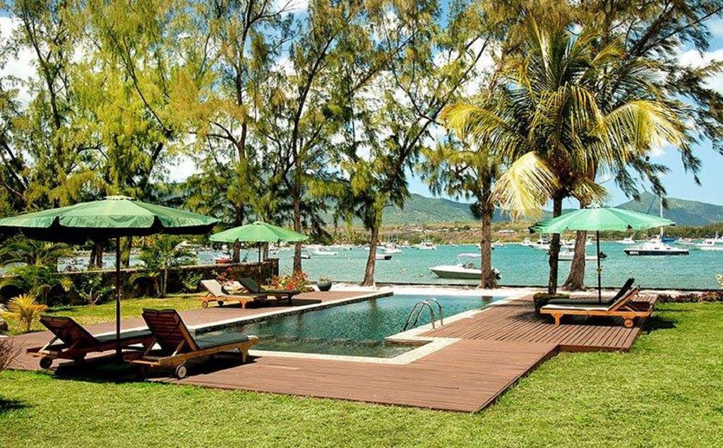 Olana Beachfront Apartments ริวิแยร์นัวร์ ภายนอก รูปภาพ